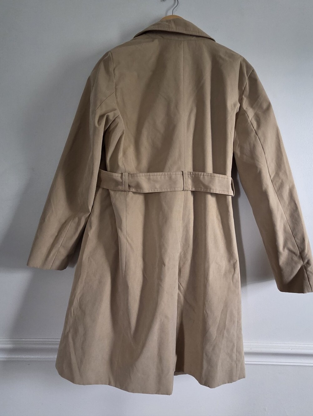 New Amazon Trench Coat - Picture 4 of 7